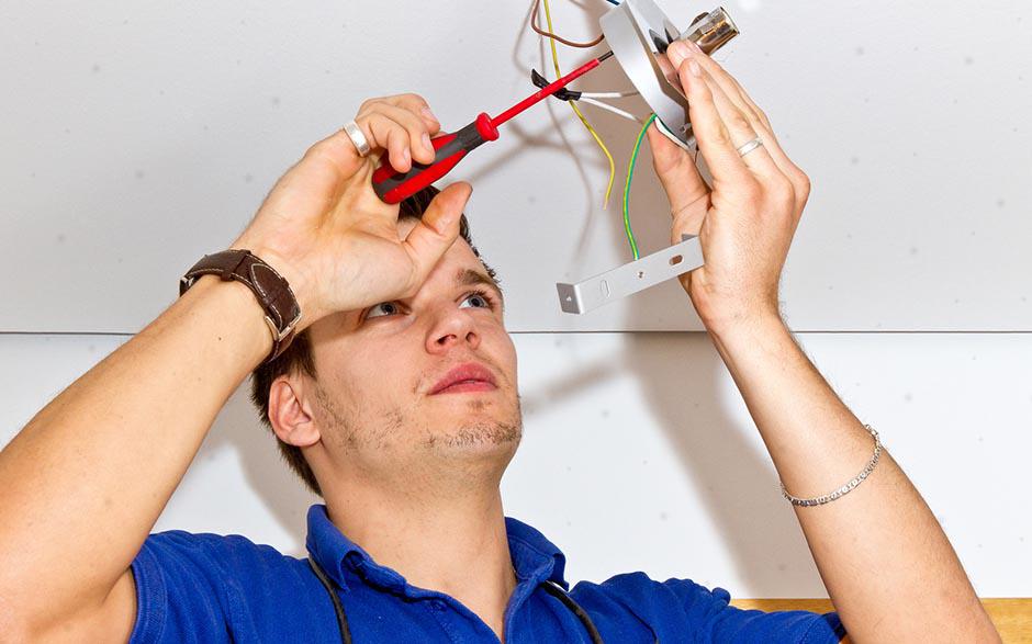 électricien de maintenance Fosses